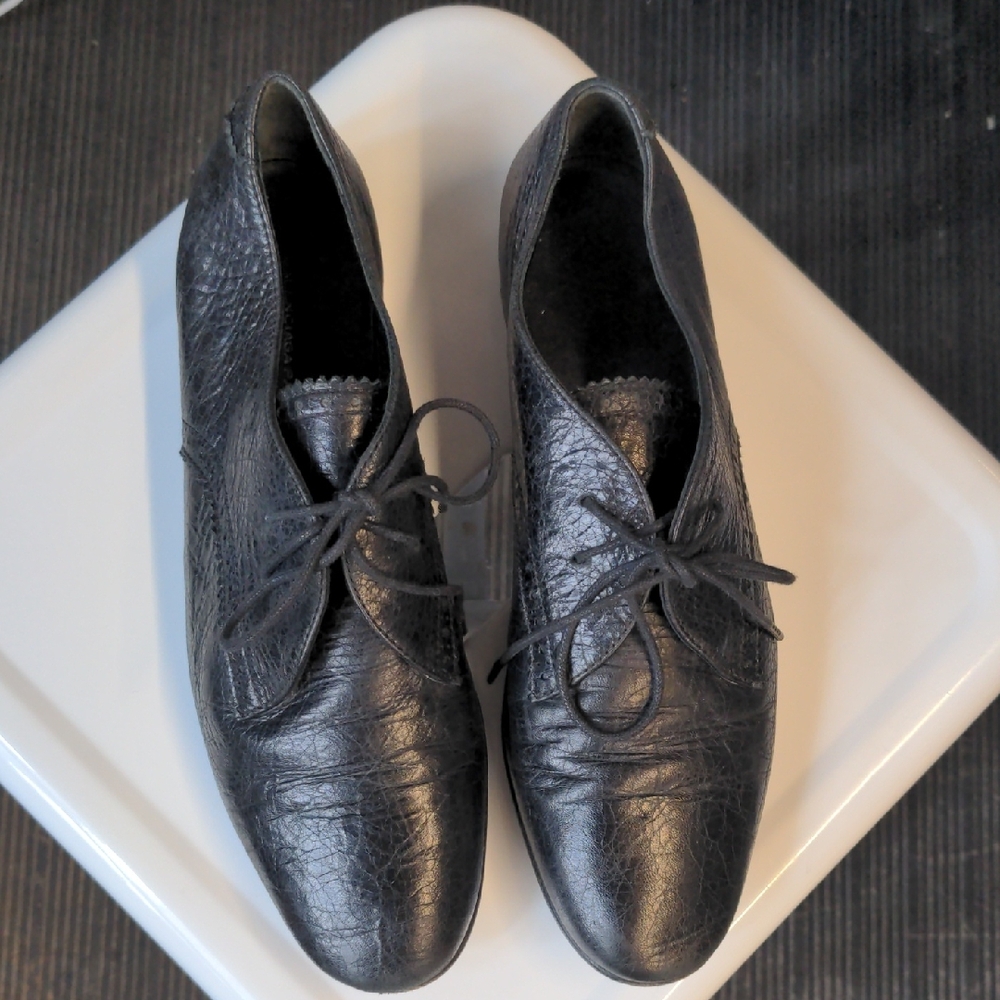 Balenciaga Paris Vintage Black Textured Leather Oxfords